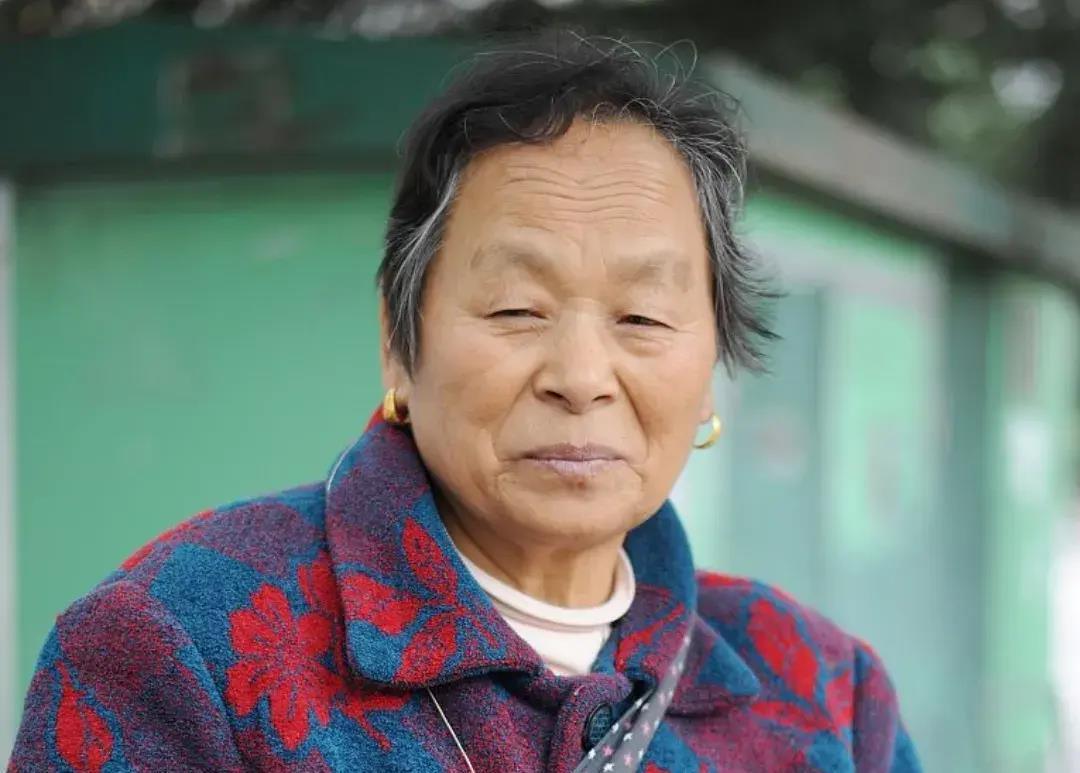 老年人版最新遗嘱范本，拥抱变化，规划未来，自信闪耀人生舞台