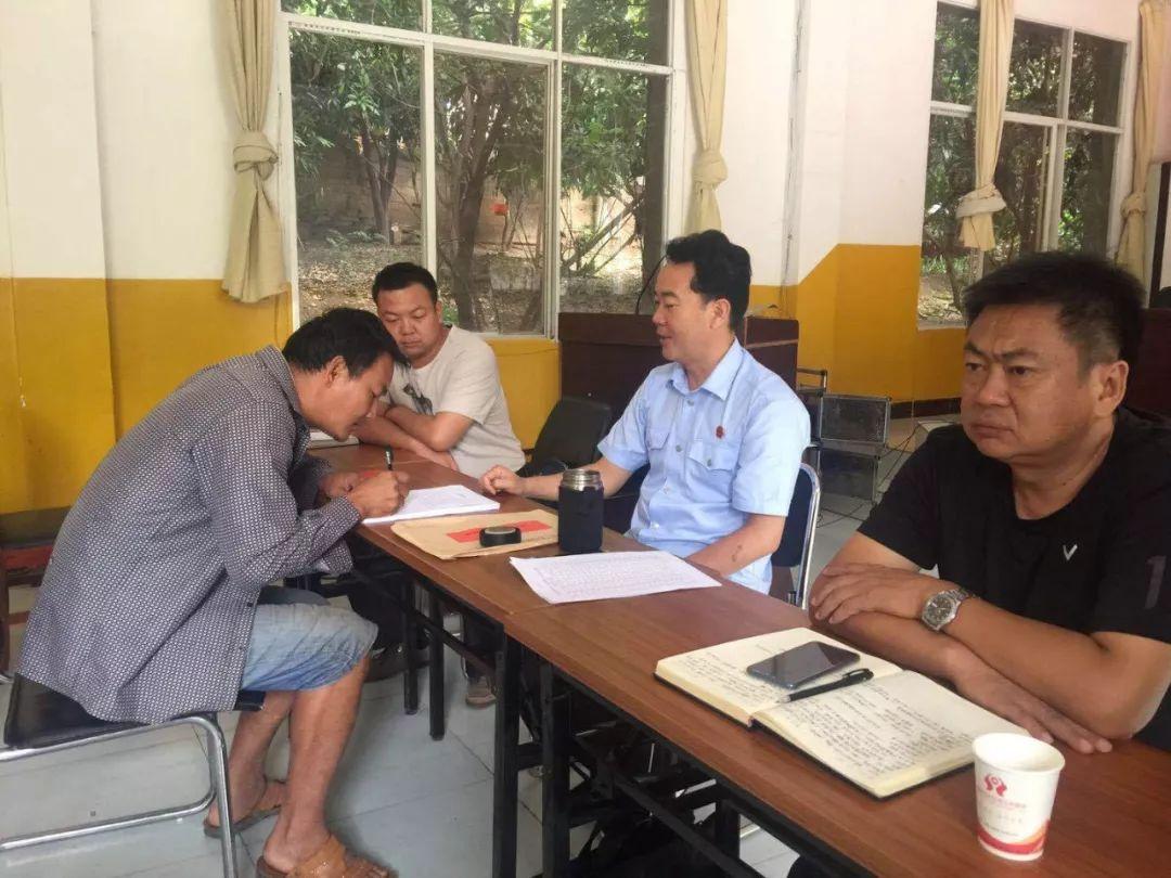 元谋江边移民动态更新，小巷风情与美食瑰宝探索