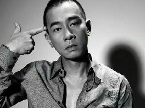陈小春热血综艺再现，最新节目不容错过！