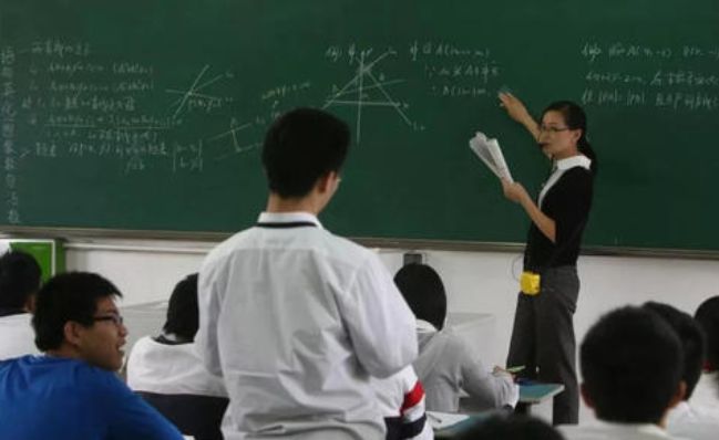 2024新澳门正版免费挂牌灯牌,现象分析定义_显示版27.990